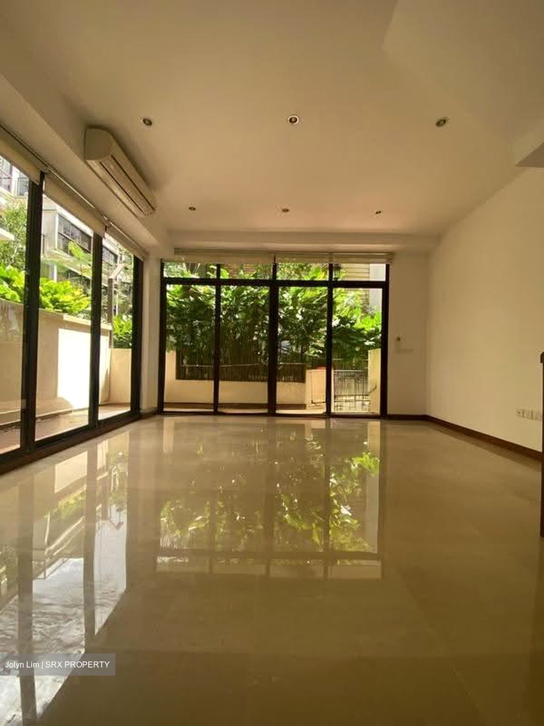 Holland Link (D10), Terrace #618843071